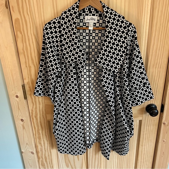 Joseph Ribkoff Cubic Peacoat. Size 4. - Picture 9 of 15